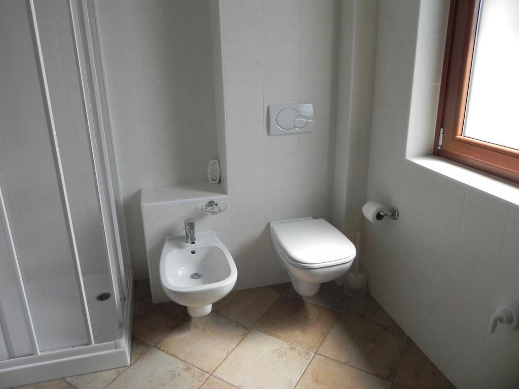 Casa Mattia Apartman Sorico Szoba fotó