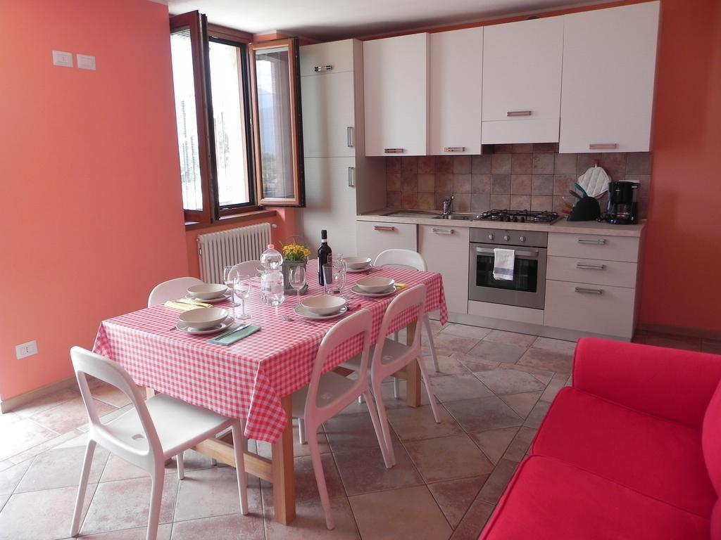 Casa Mattia Apartman Sorico Szoba fotó
